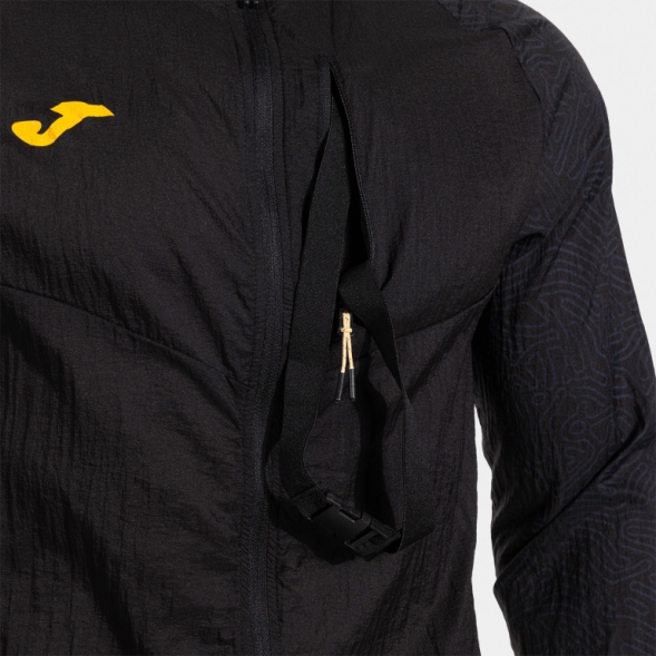 CHUBASQUERO R-TRAIL NATURE NEGRO